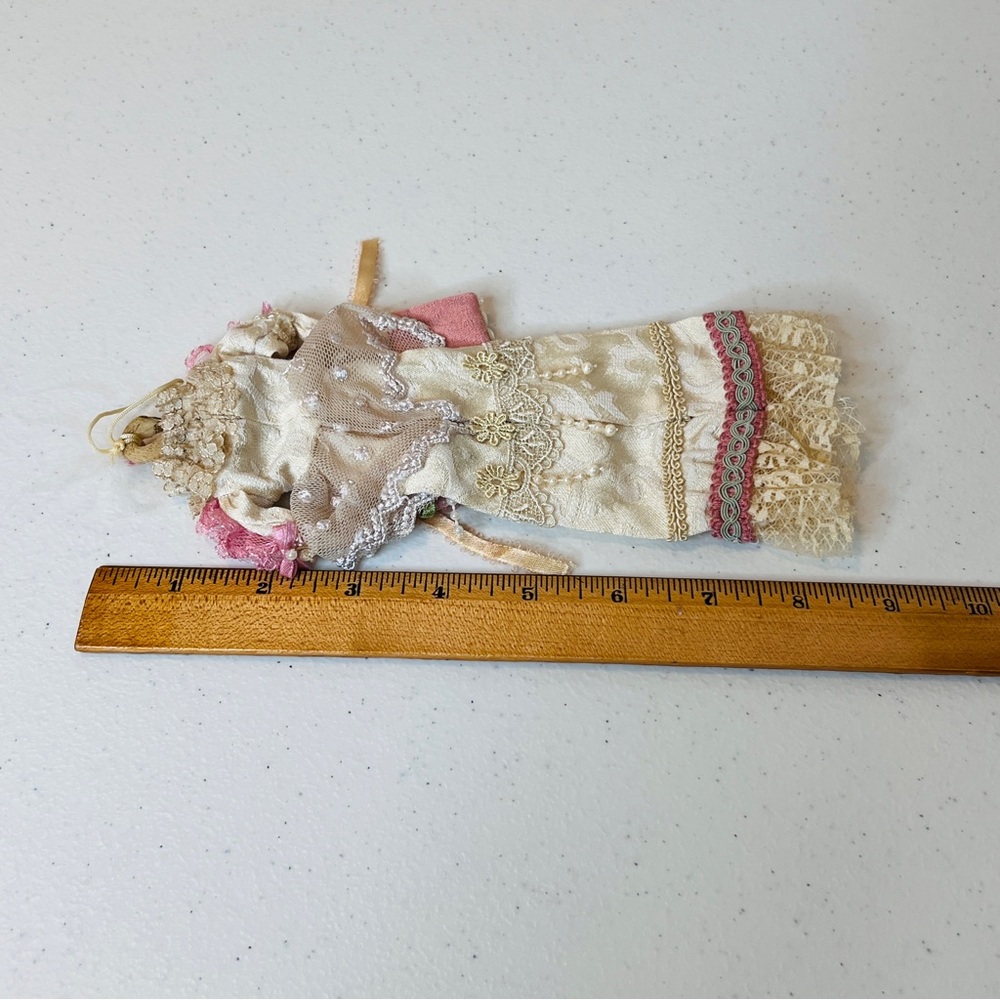 Victorian Dress Ornament Swan Hanger Cream with Pink Florals and Pearl Detail 8" - Picture 7 of 7